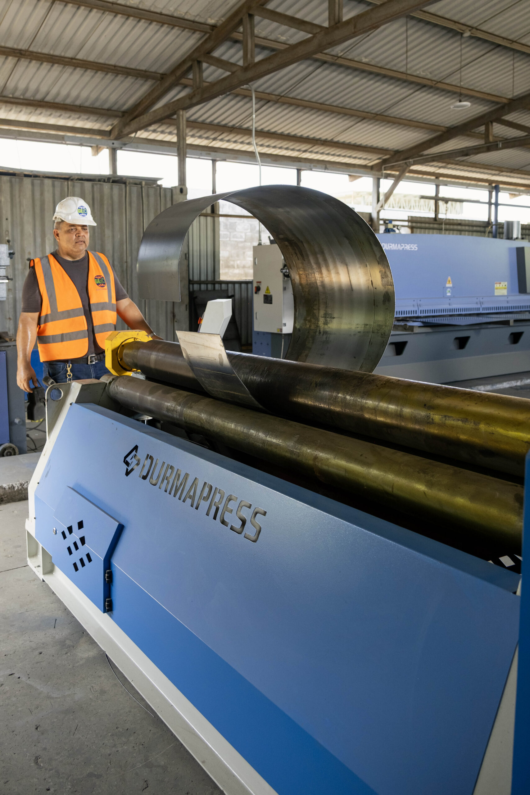 Roladora CNC 4 rodillos